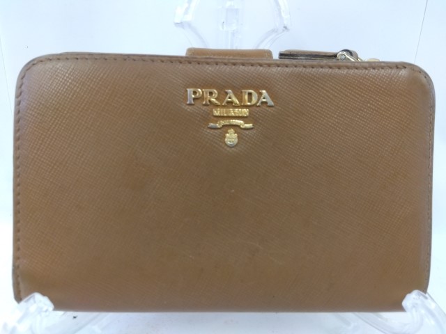 プラダ　財布