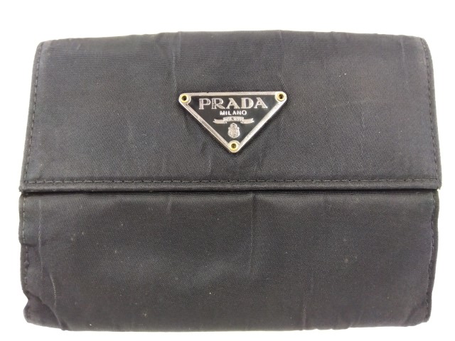 プラダ　財布